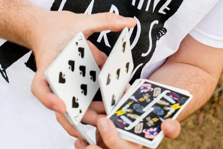 Fontaine: Guess Stickers Playing Cards